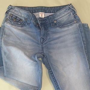 Gently used women’s true religion jeans!